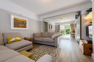 Sitting Room- click for photo gallery